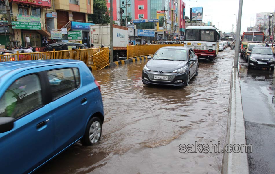 hevy rain in ap and Telangana7