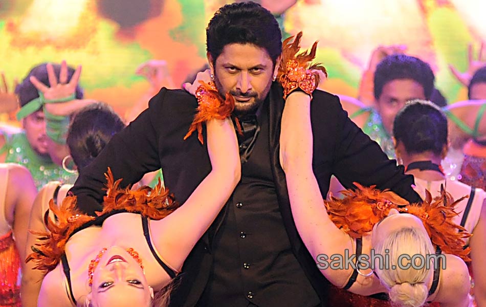 Bollywood movie Aankhen2 - Sakshi11