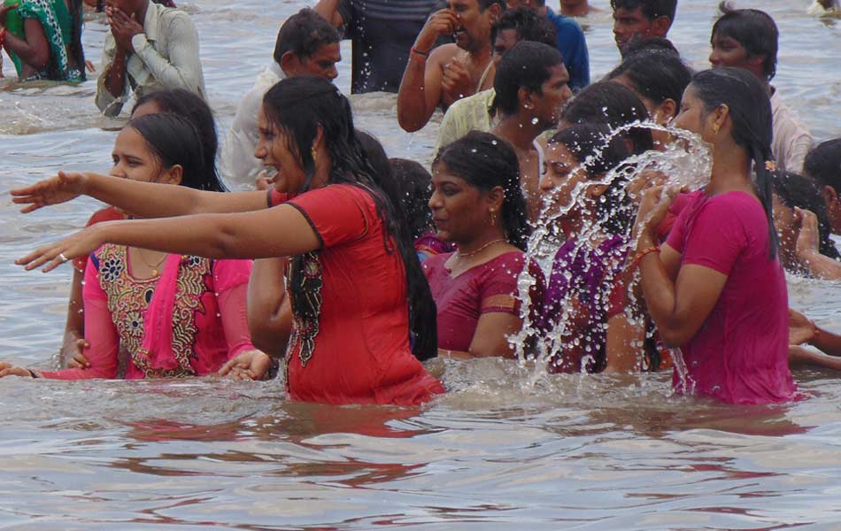 happy moments at krishna river6