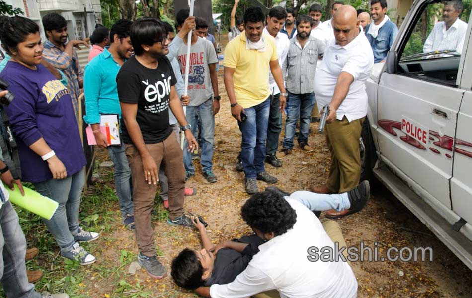 saptagiri express press working stills18