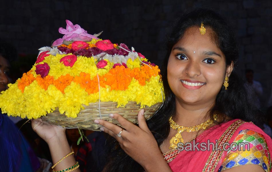 Bathukamma celebrations in Golconda4