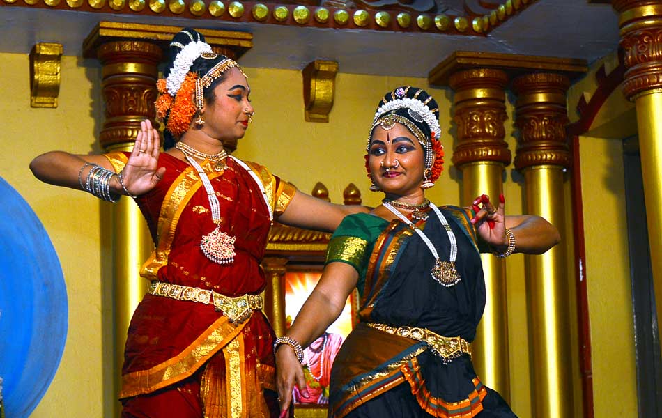 Classical dancers performances on the stage13