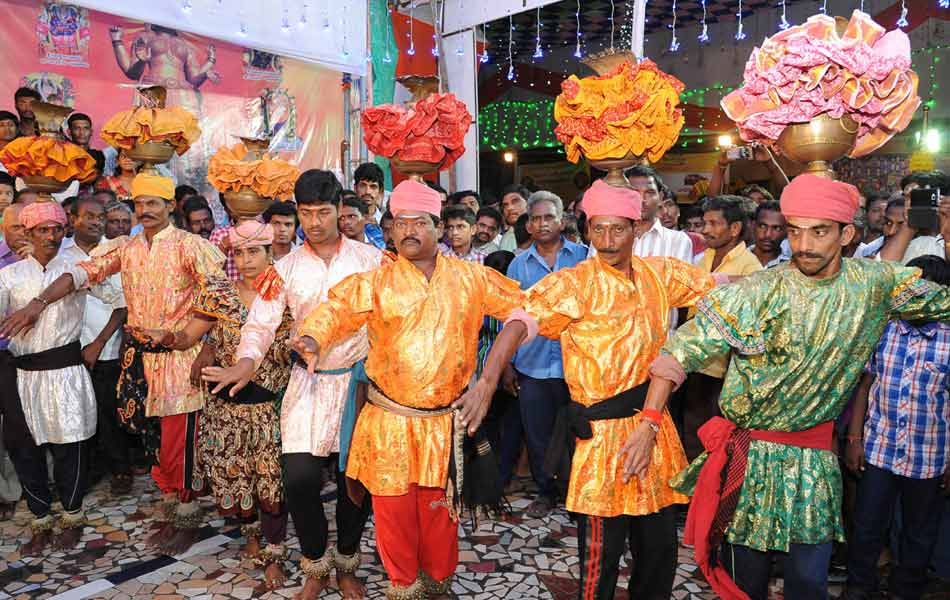 Vasavi Gramotsvam - Sakshi9