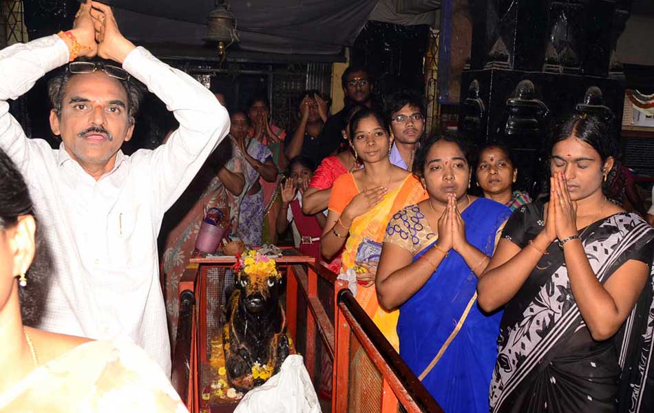 Karthika Somavara Puja11