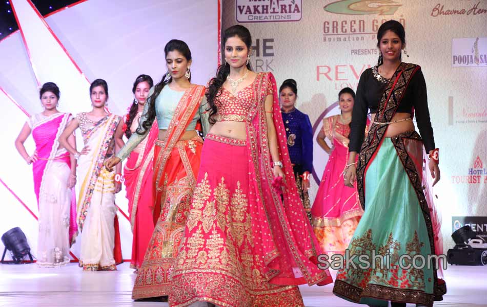 Miss and Mrs Gujarati - Sakshi3