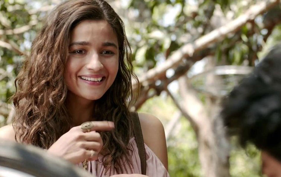 Dear zindagi movie stills4