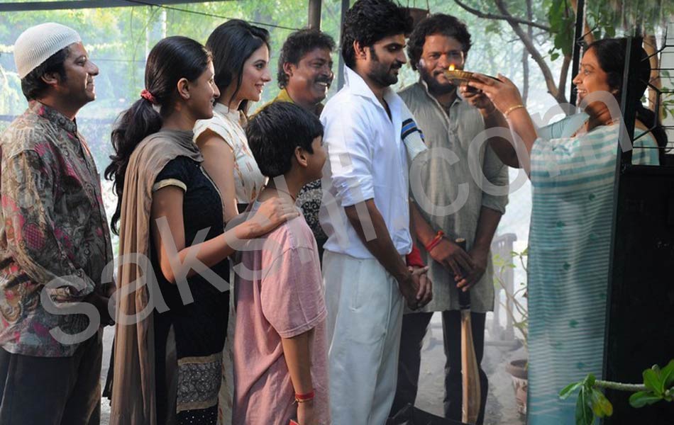 Appatlo Okadundevaadu movie stills2
