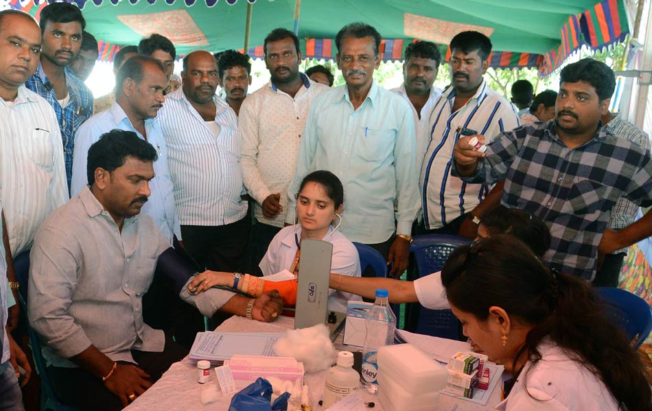 YSRCP social service - Sakshi3