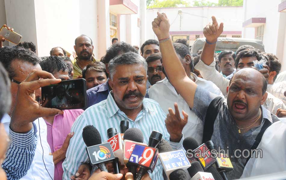 ysrcp leader cherukulapti narayana reddy murdered - Sakshi19
