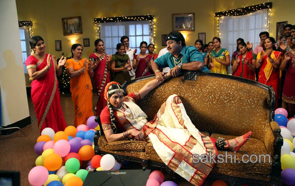 Emo Gurram Eguravachchu Stills - Sakshi16