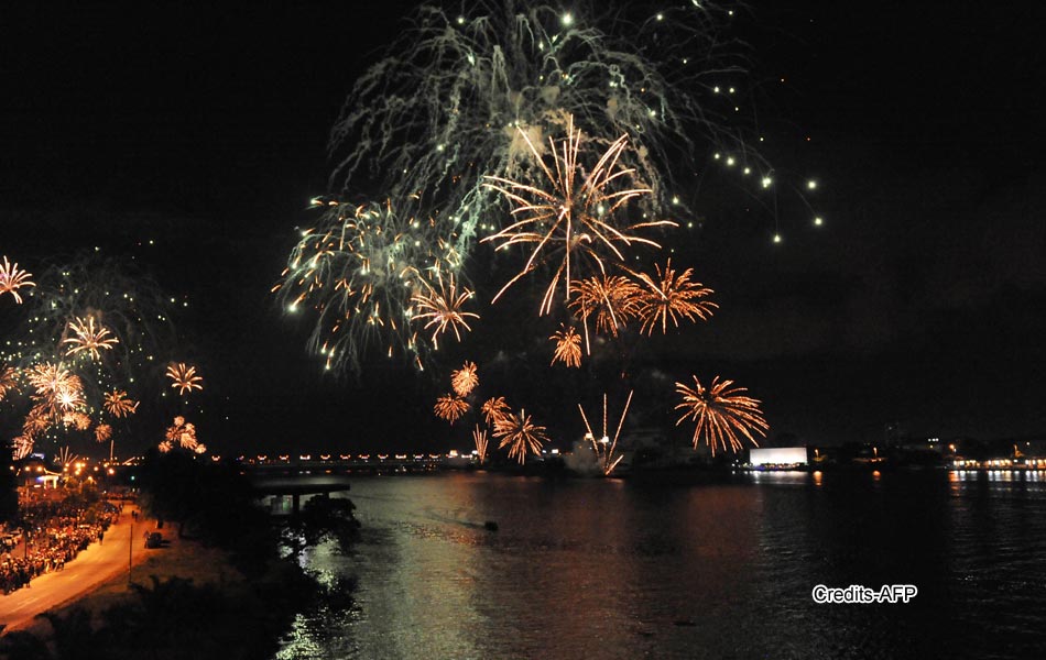 Fireworks explode over Ebrie Lagoon during New Year celebrations - Sakshi17