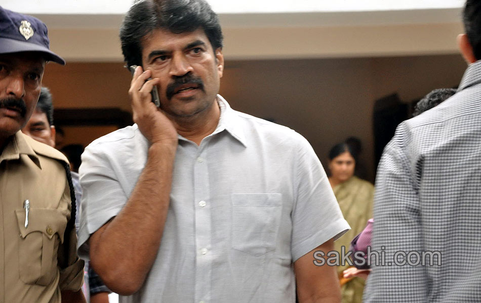 celebreties broke into tears with akkineni nageswara rao death - Sakshi58