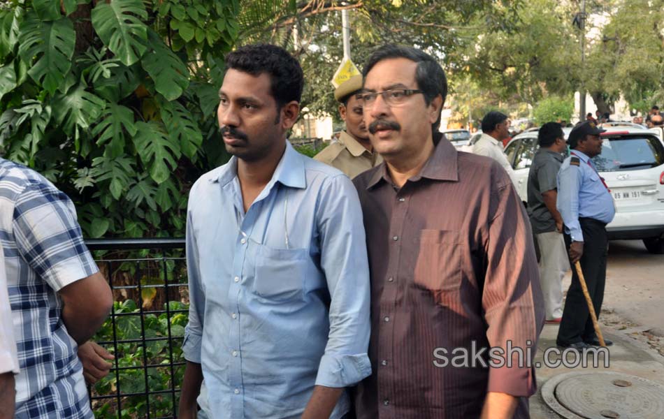 celebreties broke into tears with akkineni nageswara rao death - Sakshi62