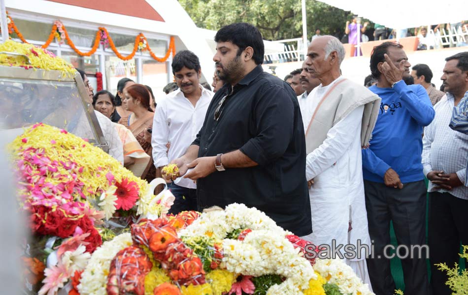 celebreties broke into tears with akkineni nageswara rao death - Sakshi107