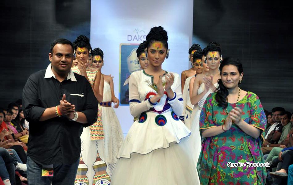 Bangalore Fashion week kicks off to a glittering start - Sakshi43