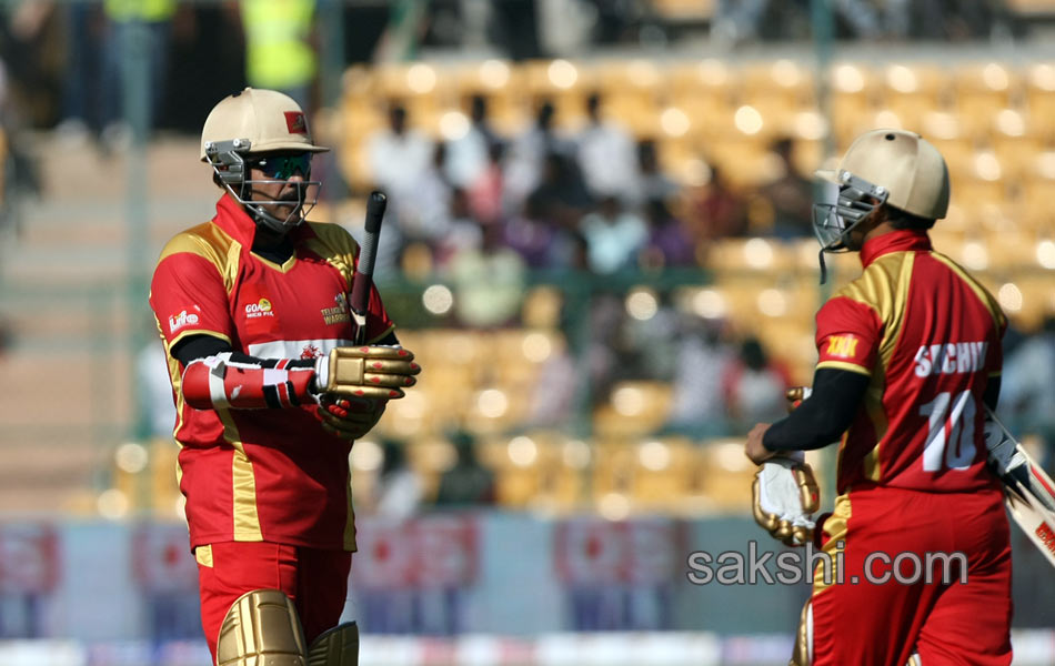 CCL 4 Terrific Victory For Kerala Strikers Beats Telugu Warriors By 4 Wickets63