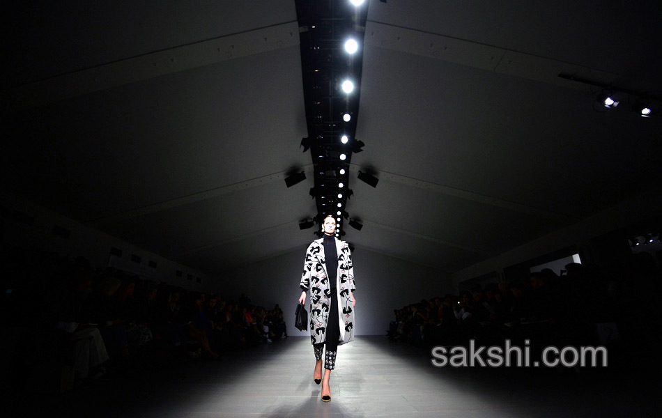 Fashion Week Cat Walk in London - Sakshi20