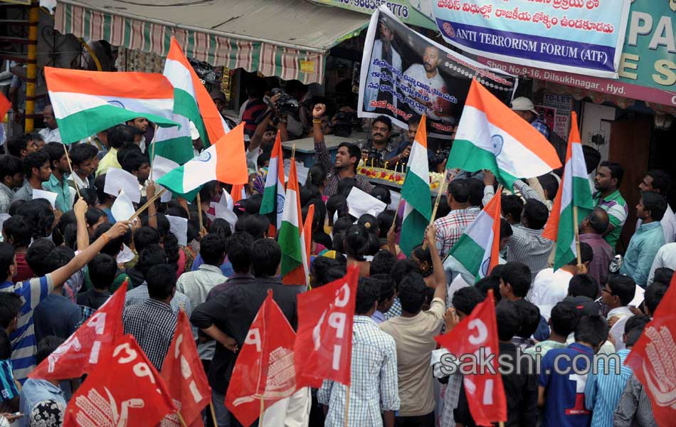 Homage to 2013 bomb blasts at the Dilshuk Nagar area of Hyderabad - Sakshi4