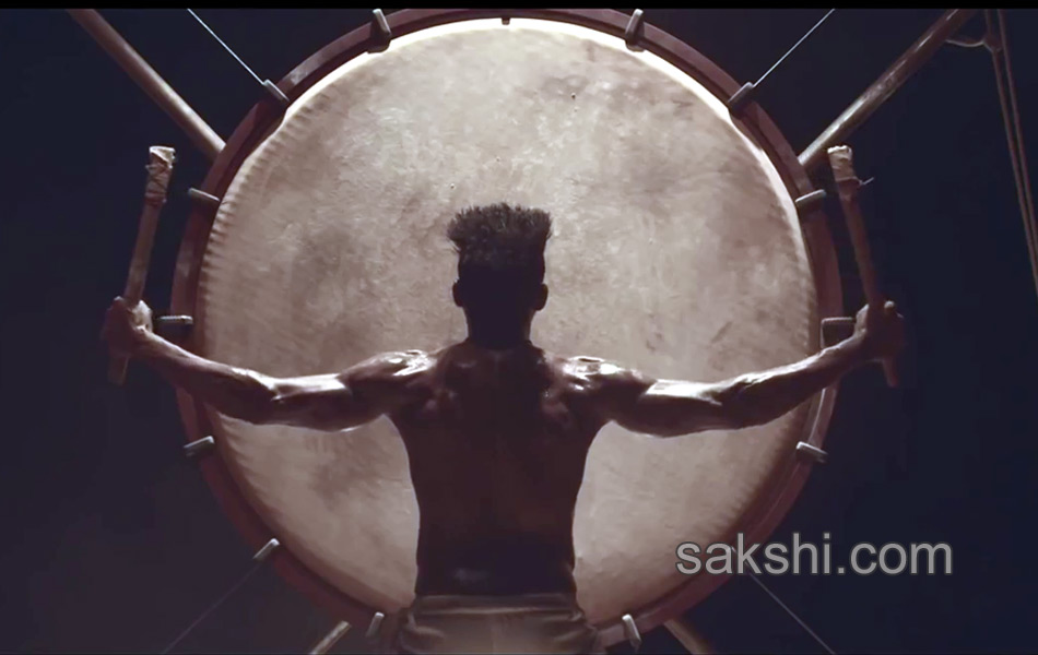 Shakira s la la la song images - Sakshi4