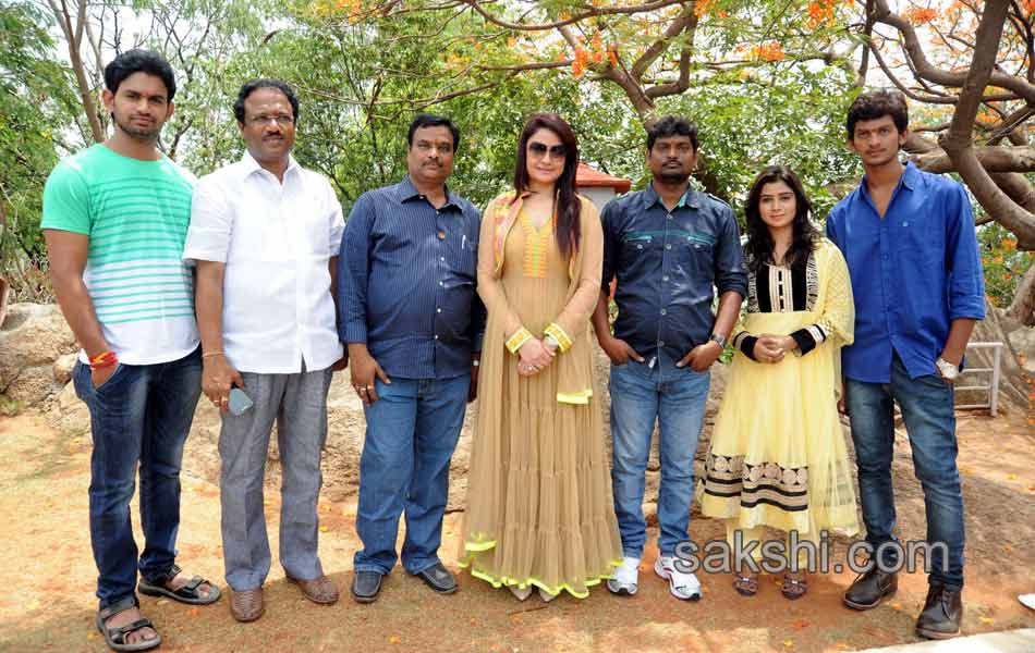 Naaku Koncham Time Kavali Movie Opening9