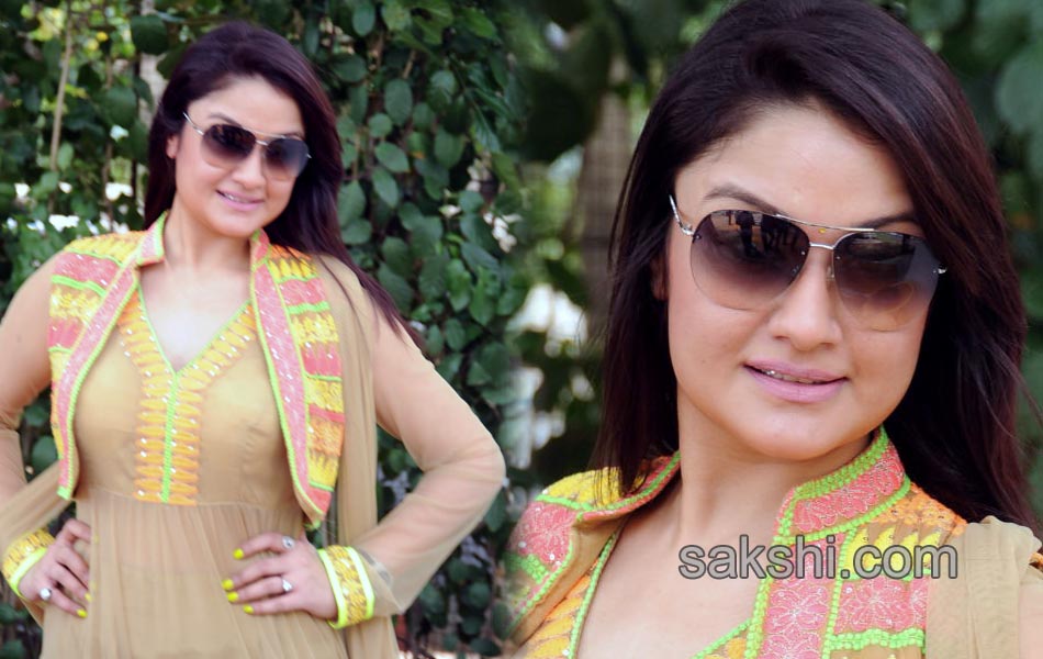 Naaku Koncham Time Kavali Movie Opening10
