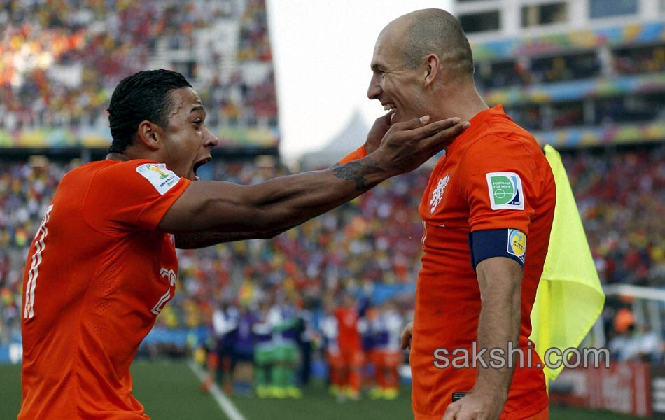 netherlands victory over chille - Sakshi5