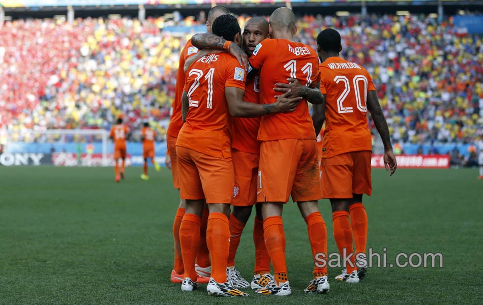netherlands victory over chille - Sakshi7