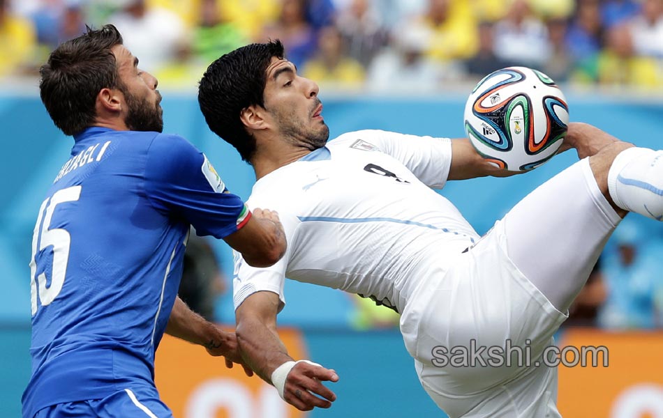 uruguay victory over italy - Sakshi2