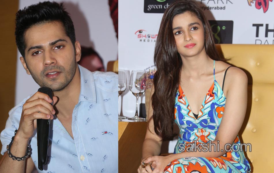 Humpty Sharma Ki Dulhania Film Press Meet - Sakshi3
