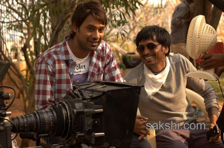 ee varsham sakshiga movie stills9