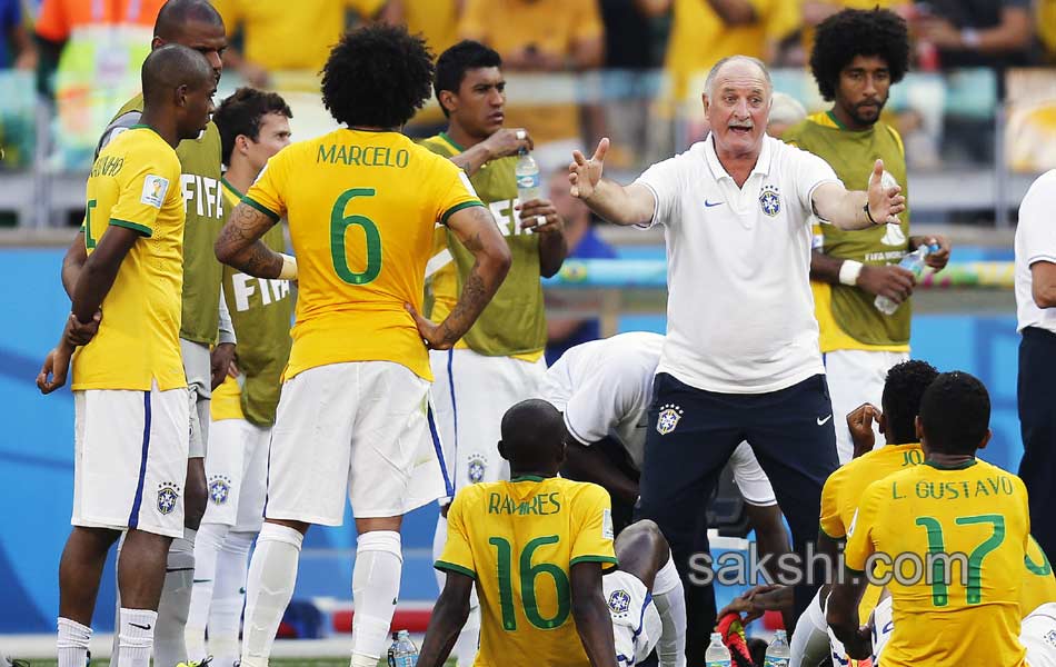 brazil victory over chile - Sakshi6