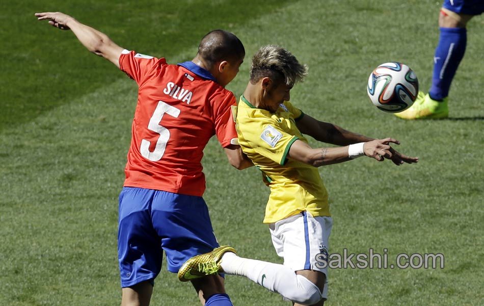 brazil victory over chile - Sakshi18