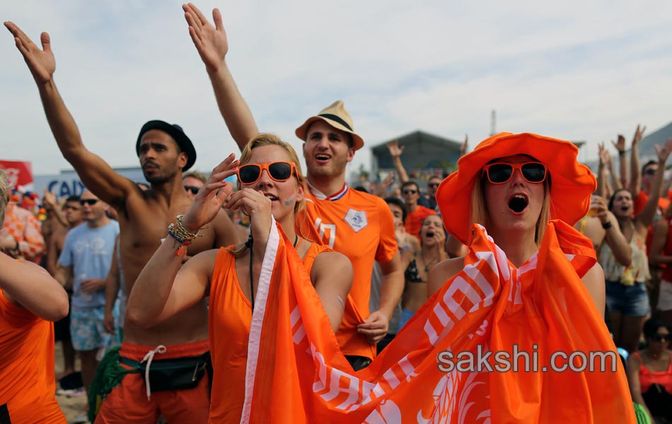 netherlands over mexico - Sakshi13