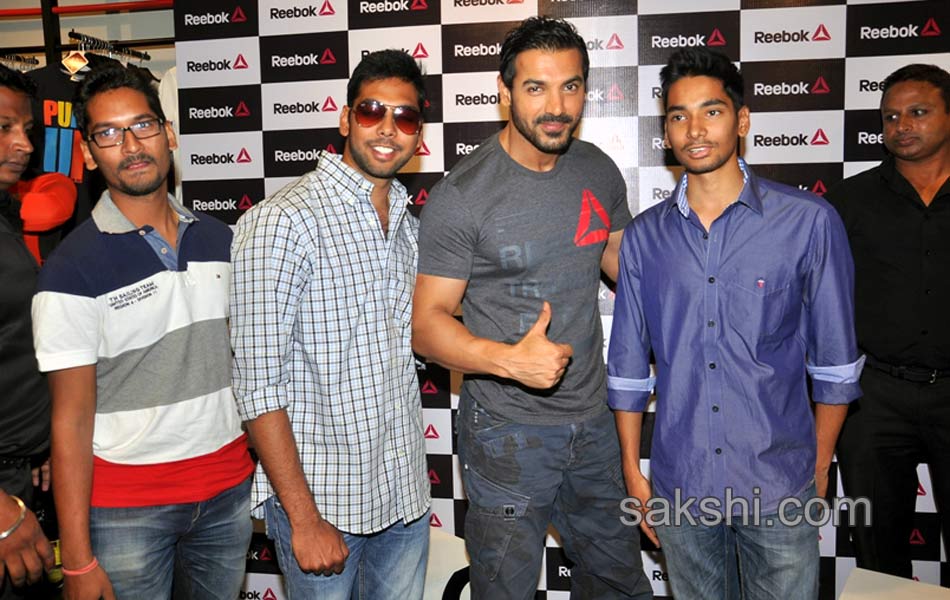 john abraham inaugurated reebok showroom1