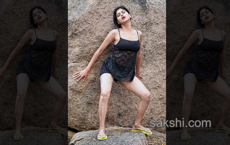 Ram Gopal Varma Ice Cream 2 Heroine Naveena Stills7