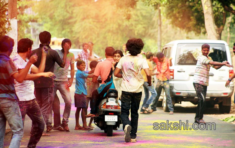 Vundile Manchi Kalam Mundu Munduna Movie Stills9