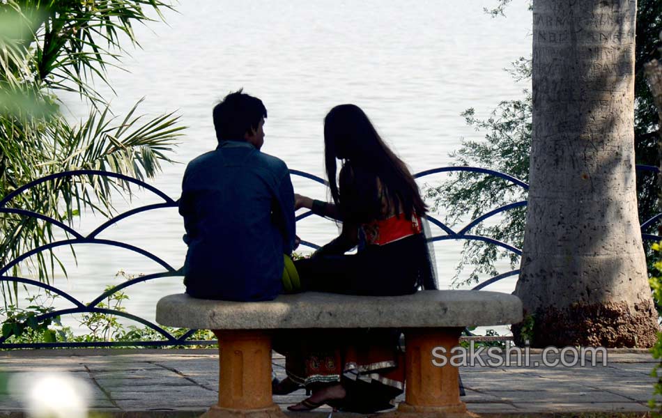 lover at neckless road9