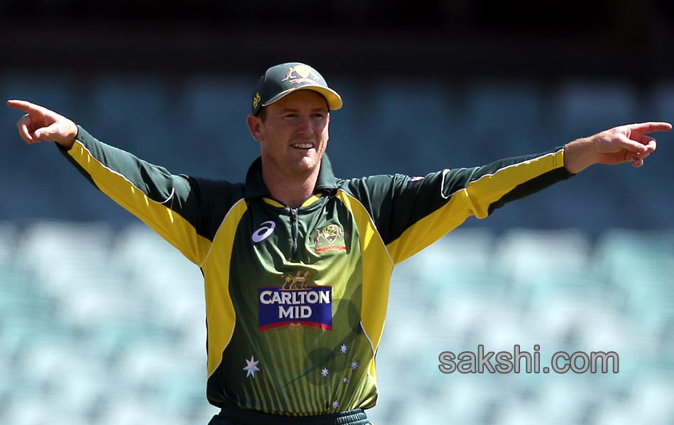 Australia v England Tri Series11