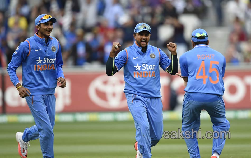 Australia won second one day match10