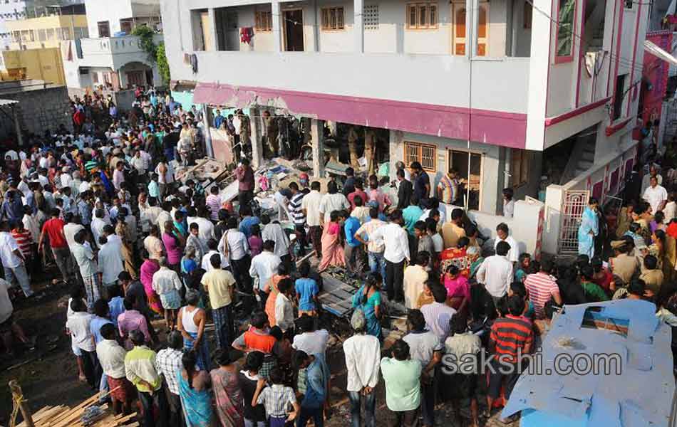 Gas cylinder blast in Vijayawada district1