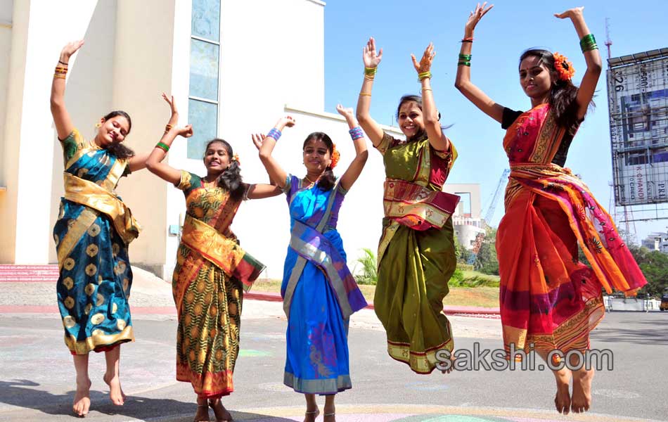 annie besant students celebration1