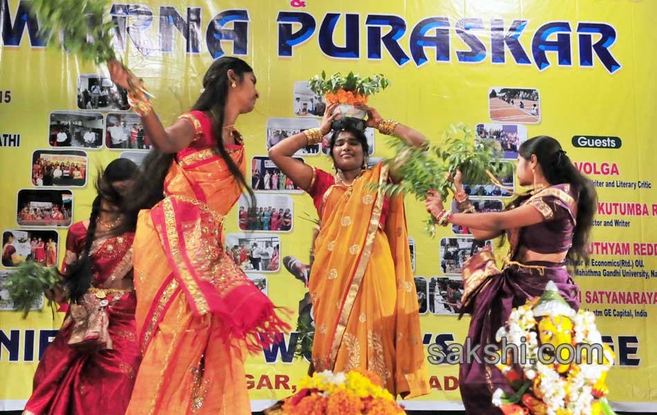 annie besant students celebration3