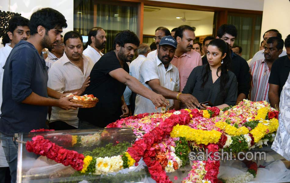 celebrities pays tribute to ramanaidu - Sakshi12