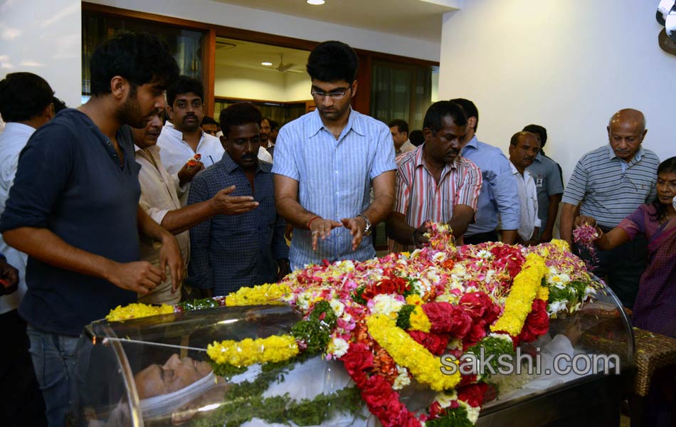 celebrities pays tribute to ramanaidu - Sakshi24