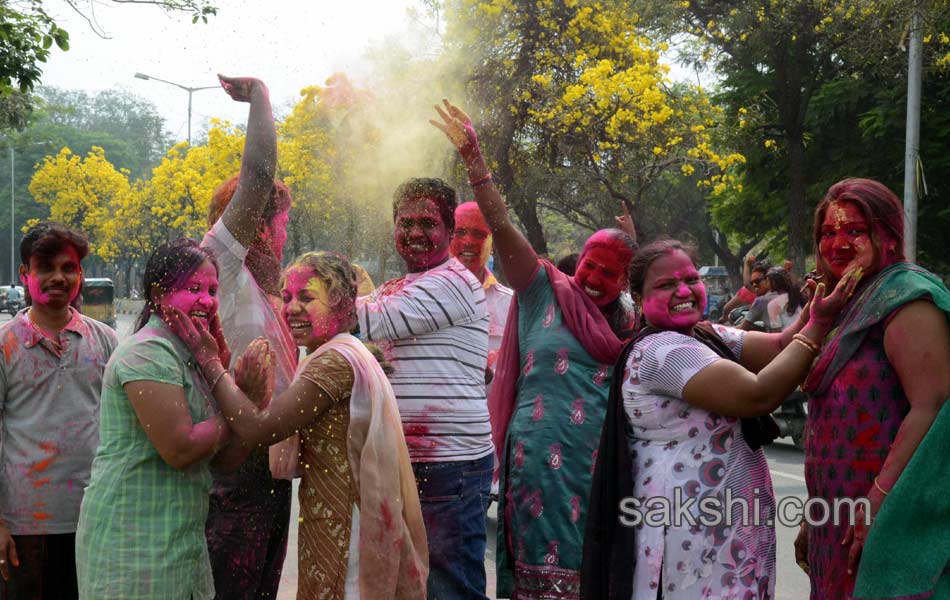 holi celebration in hyderabad3