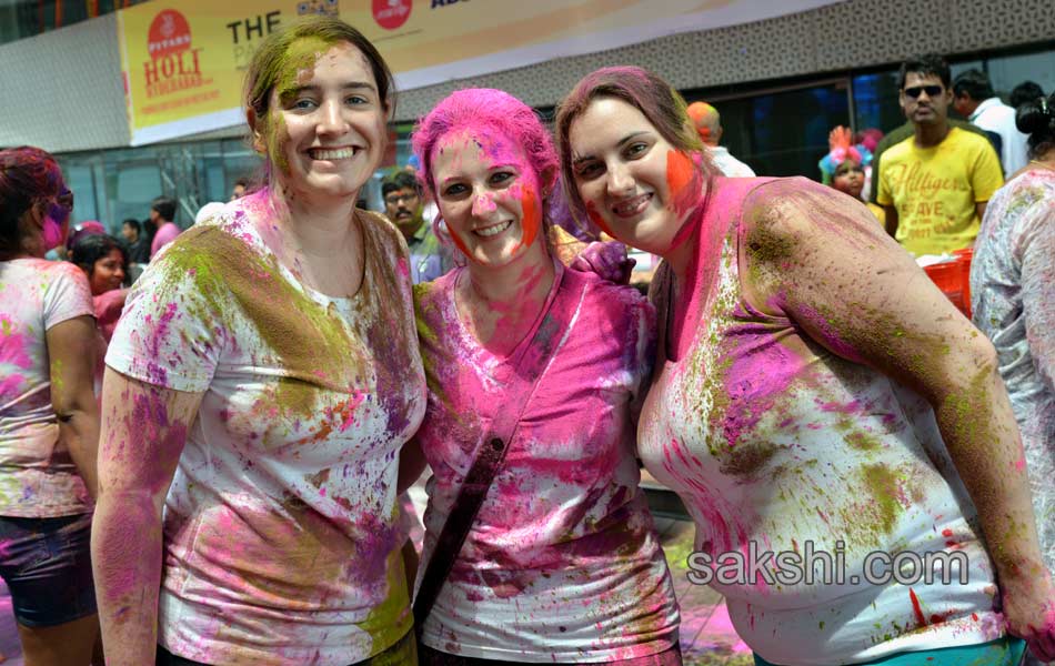 holi celebration in hyderabad18