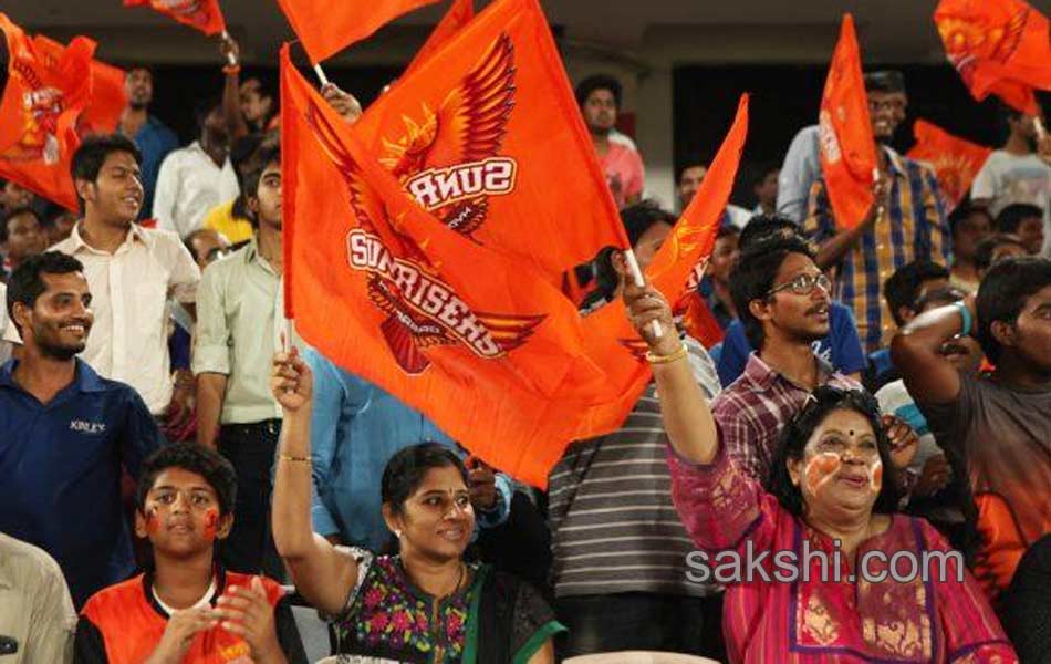 Sunrisers Hyderabad aim for play off glory18