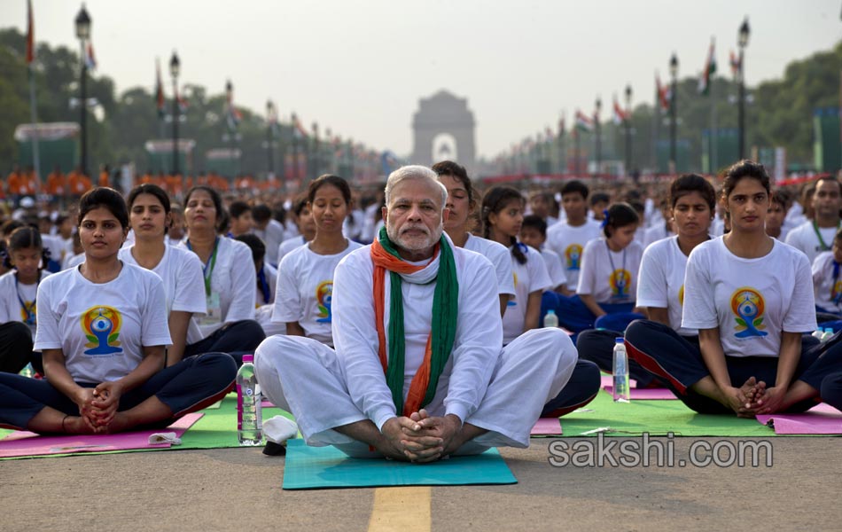 world yoga day13