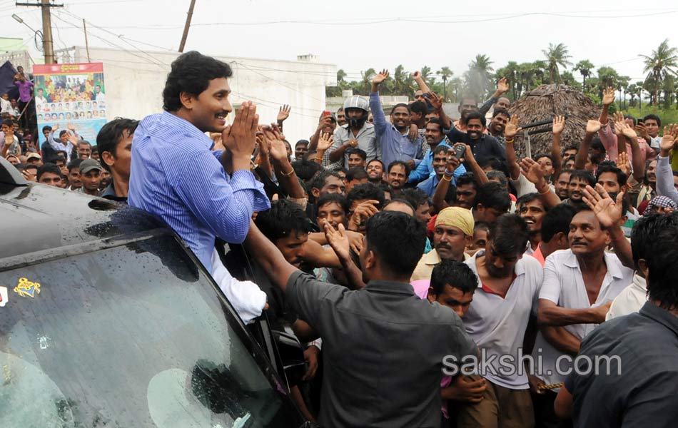 YS Jagan  tour in visakha district - Sakshi9