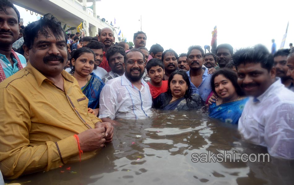 godavari pushkaralu 2015 in Narsapur - Sakshi31